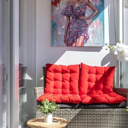 Desert Rose Apartment